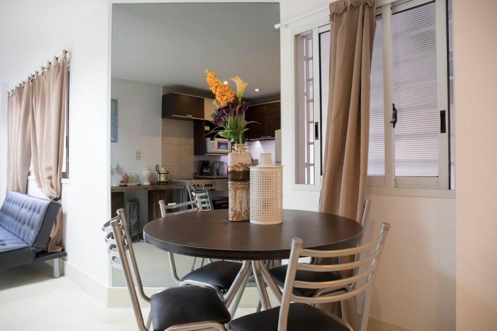 Apartamento Departamento En Plaza Italia La Rural De Palermo 1 Dormitorio, 2 Banos Gran Comedor