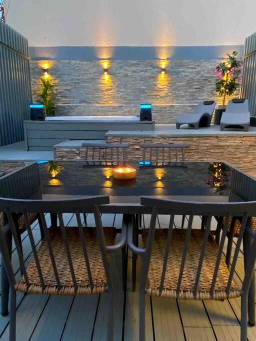 Apartamento Stylish With Jacuzzi In The Heart Of Palermo