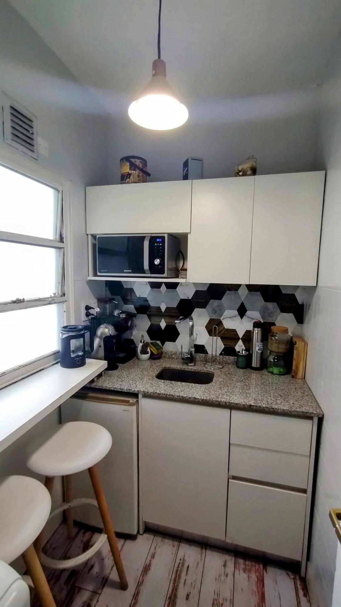 Hermoso Departamento Con Balcon Al Obelisco I