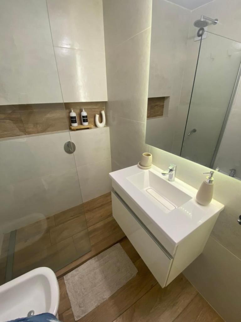 Modern 2 Bedroom At Recoleta * Buenos Aires