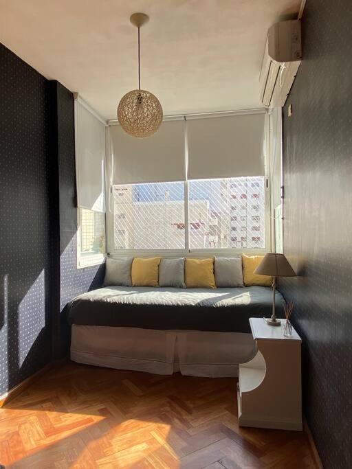 Piso Luminoso Y Amplio En Recoleta Apartamento