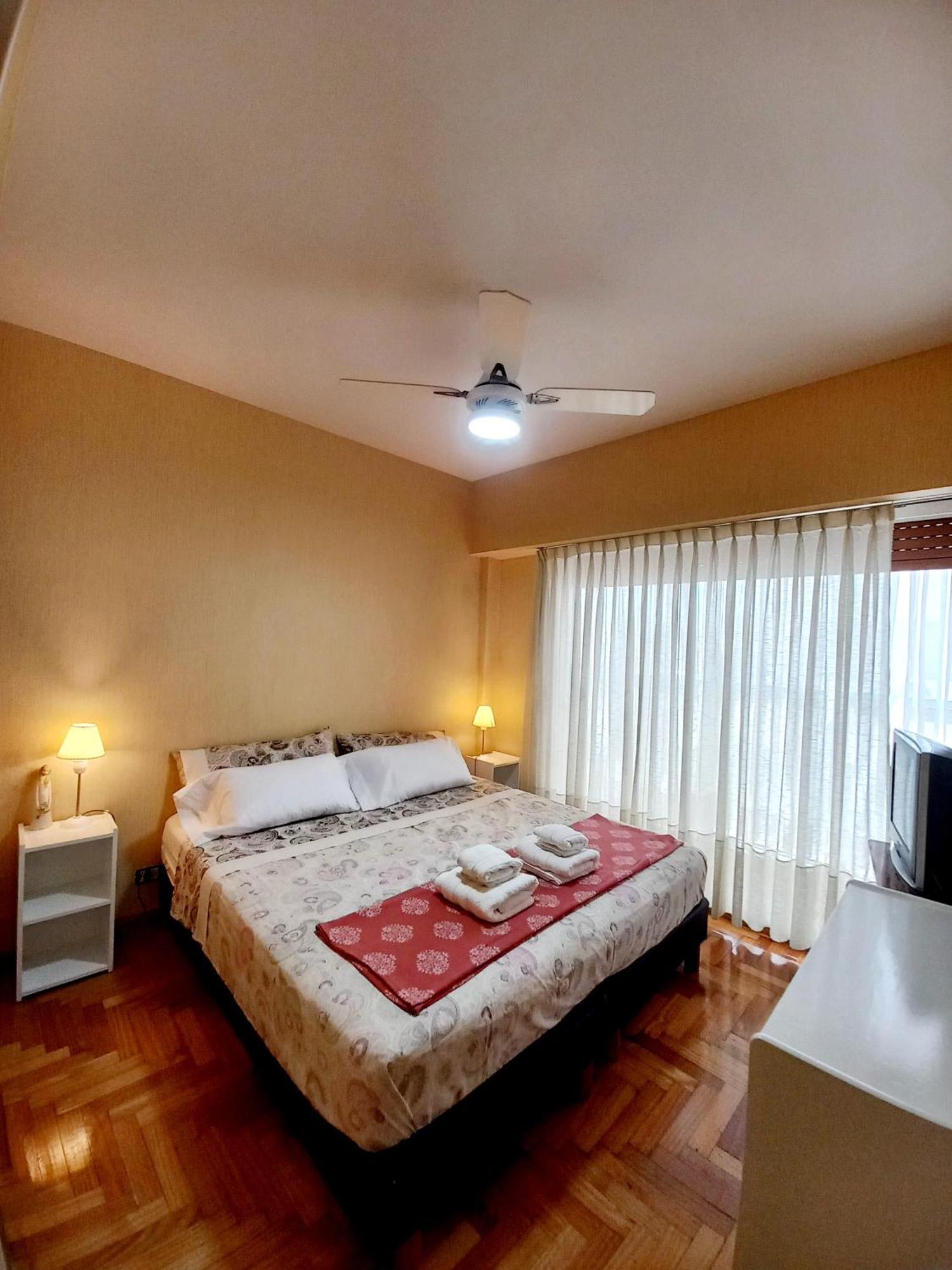Departamento Sobre Calle Corrientes, Obelisco *