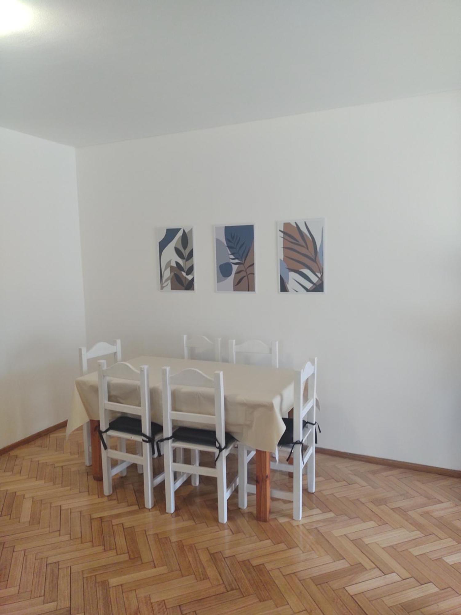 Apartamento Monoambiente Amplio Y Luminoso Muy Cerca De Universidades Y Sanatorios.