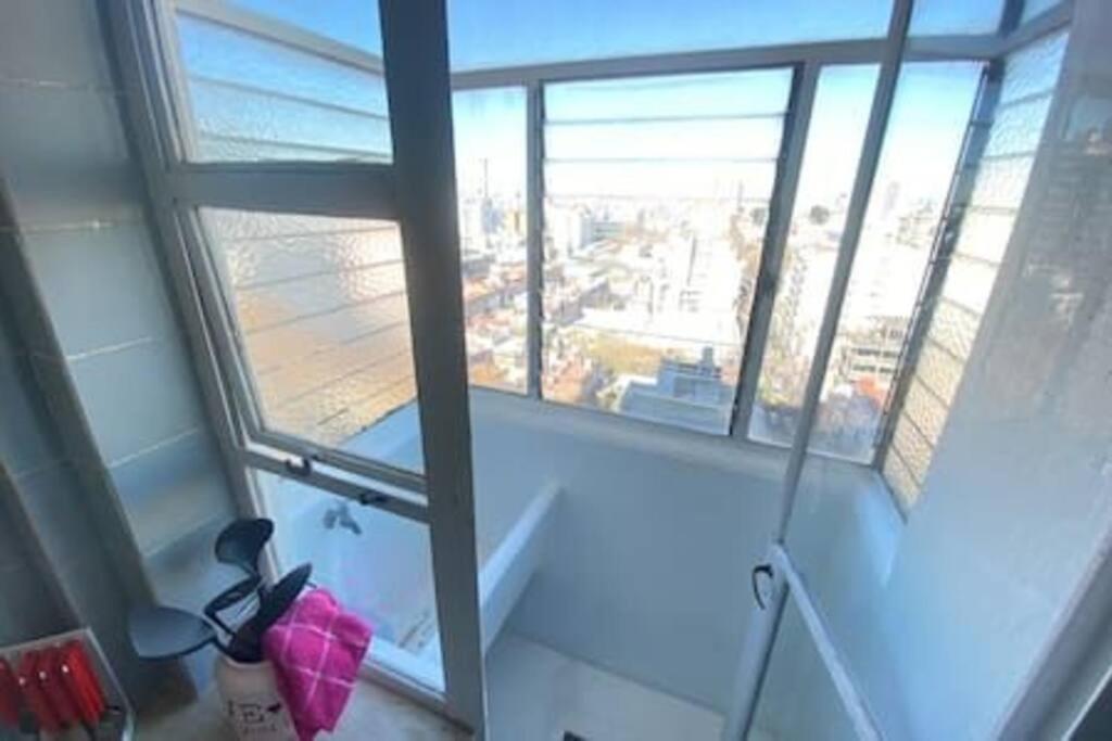 1 Bedroom *balvanera* Excelente Vista / Luminoso Apartamento