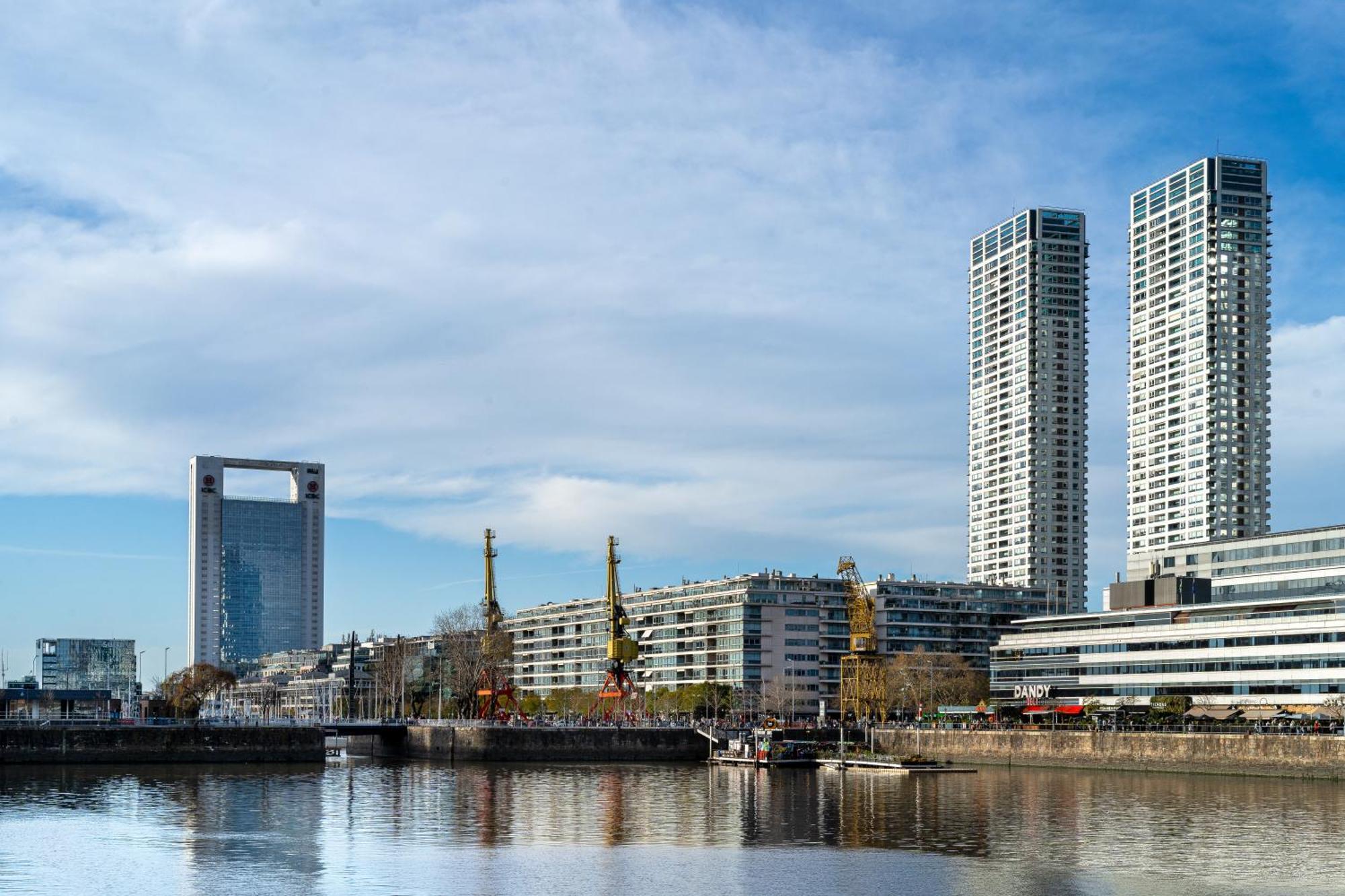 Lv Puerto Madero Ciudad Autónoma de Buenos Aires