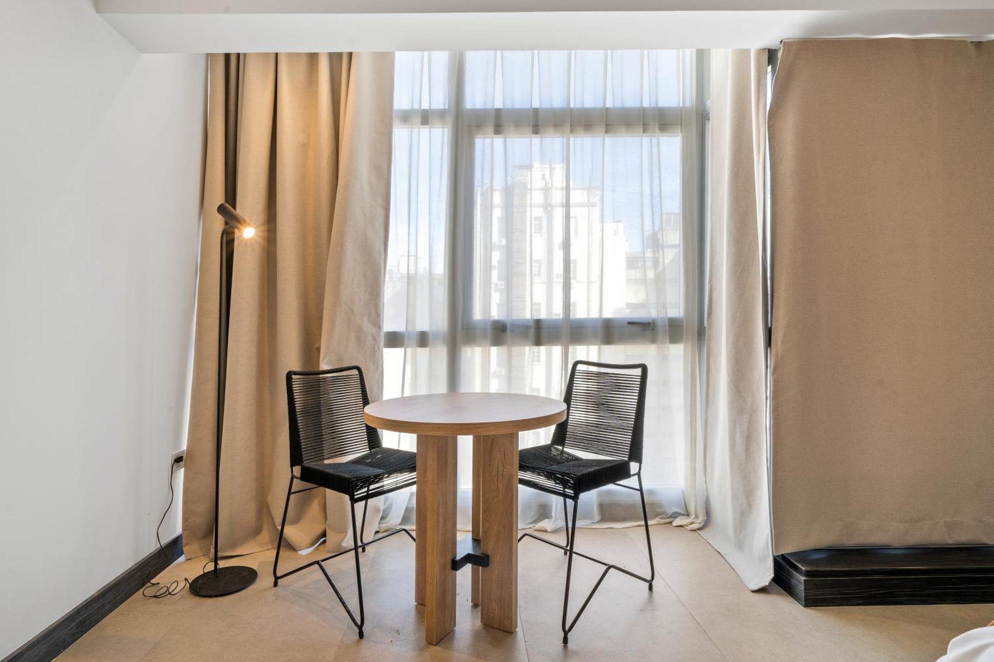 Lv Puerto Madero * Ciudad Autónoma de Buenos Aires