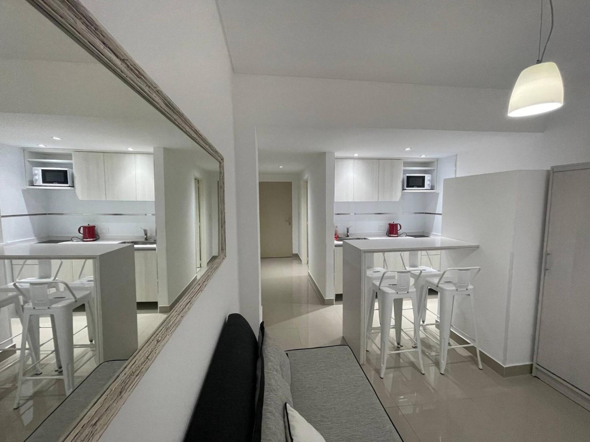 In San Telmo- Paseo De La Cisterna- 529 Apartamento