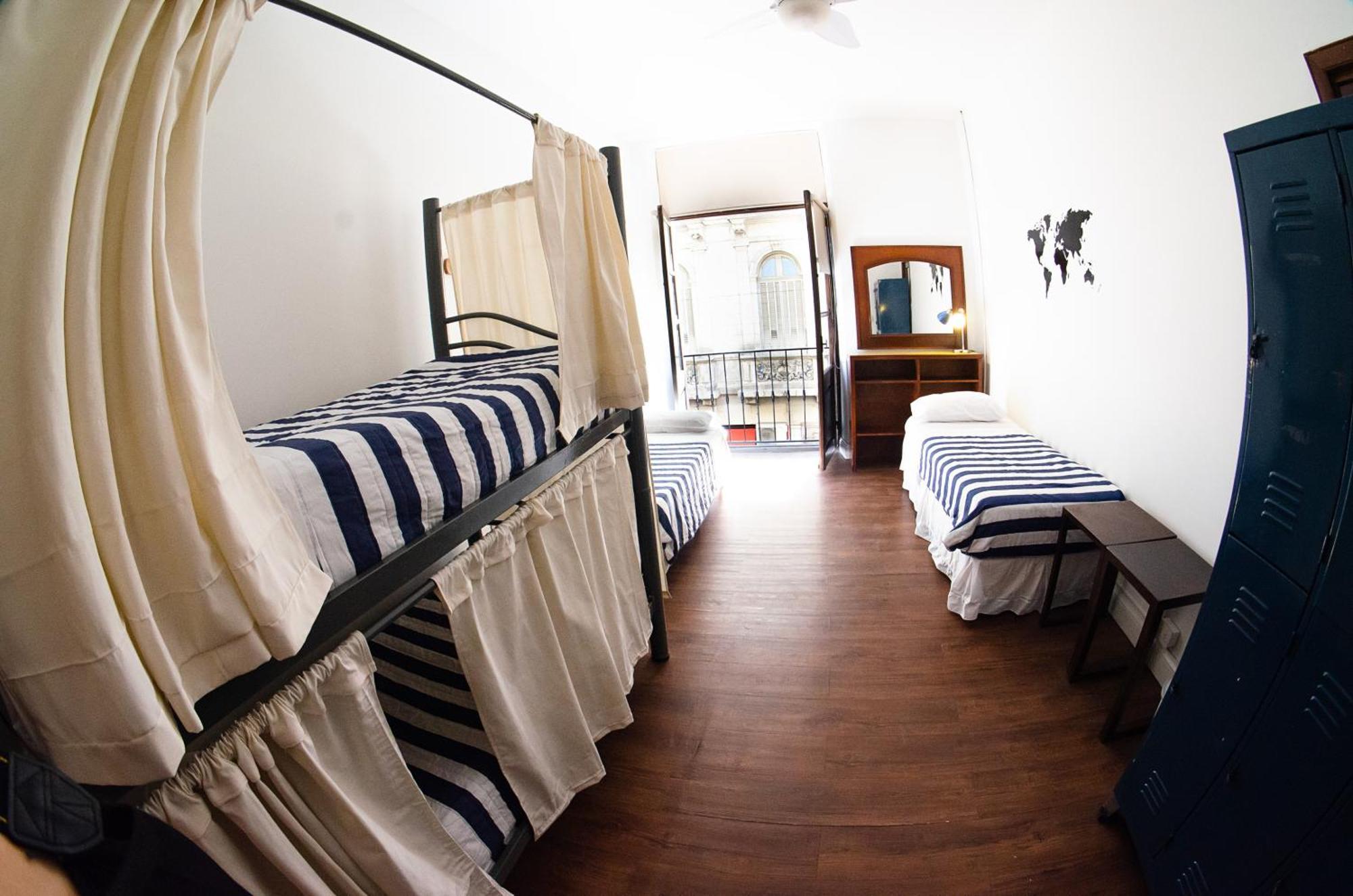 Ba Stop House Hotel 3*