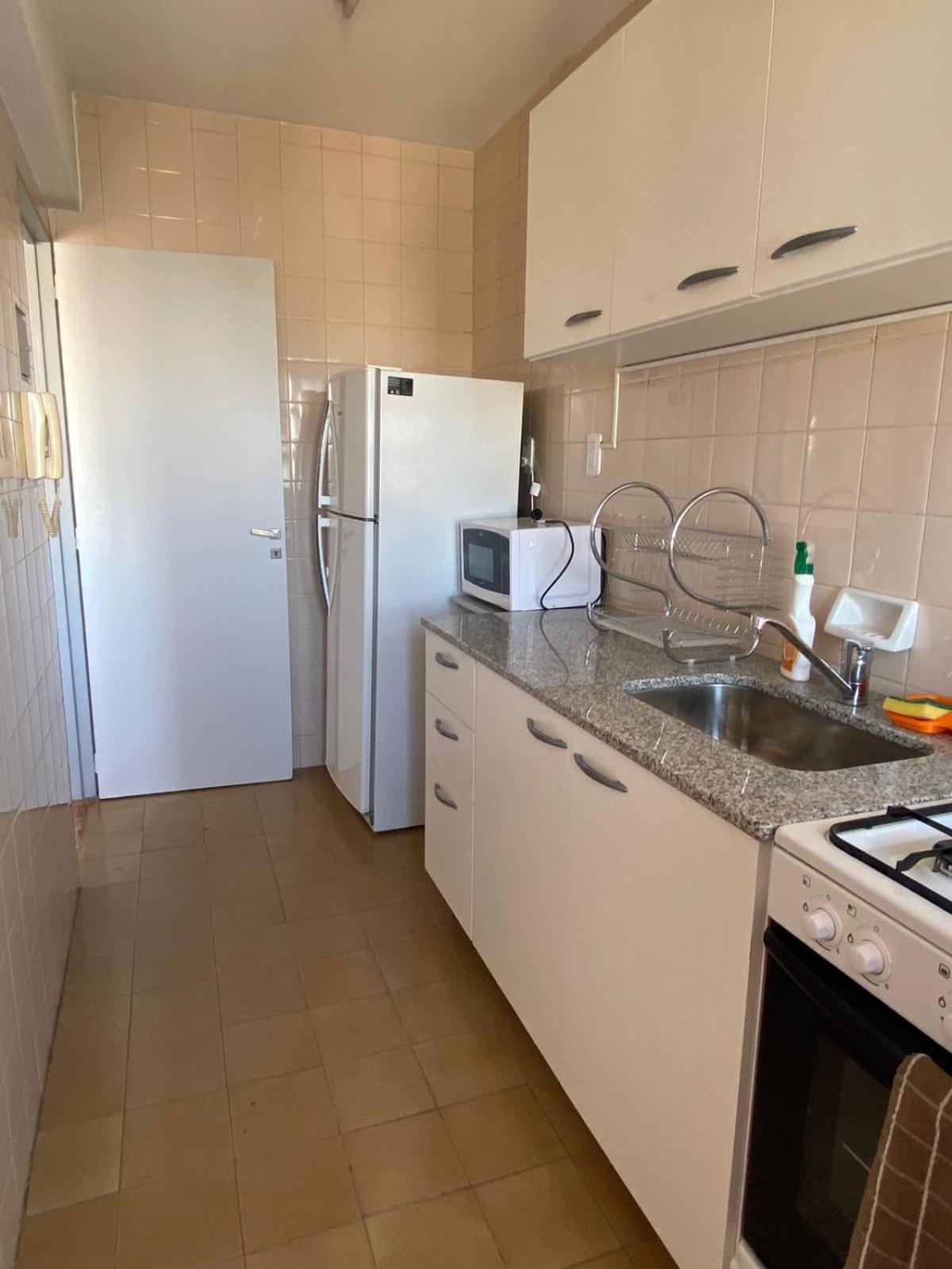 Apartamento Muy Buena Ubicacion. Luminoso Y Silencioso