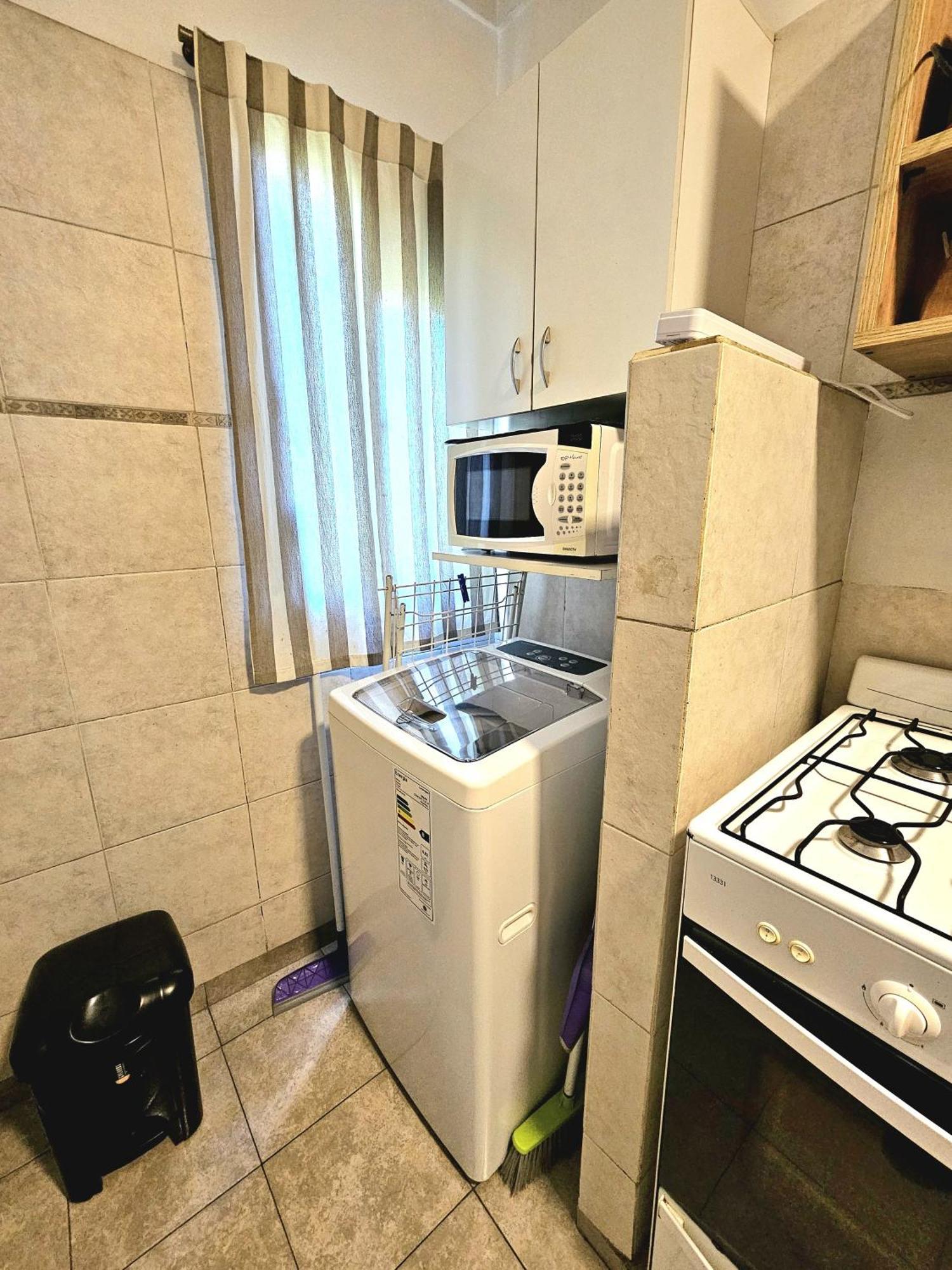 Apartamento Dpto. A Nuevo! Excelente Ubicacion Centrica *