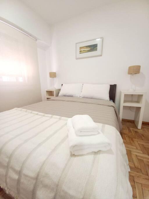 Departamento V. Urquiza Para 3 Apartamento