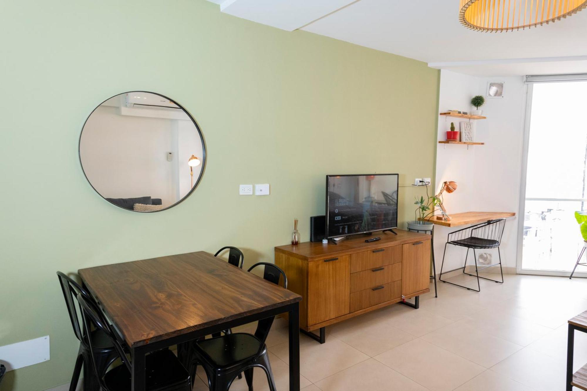 Apartamento A Estrenar! En El Cwntro De Ba. Con Parilla Y Pileta
