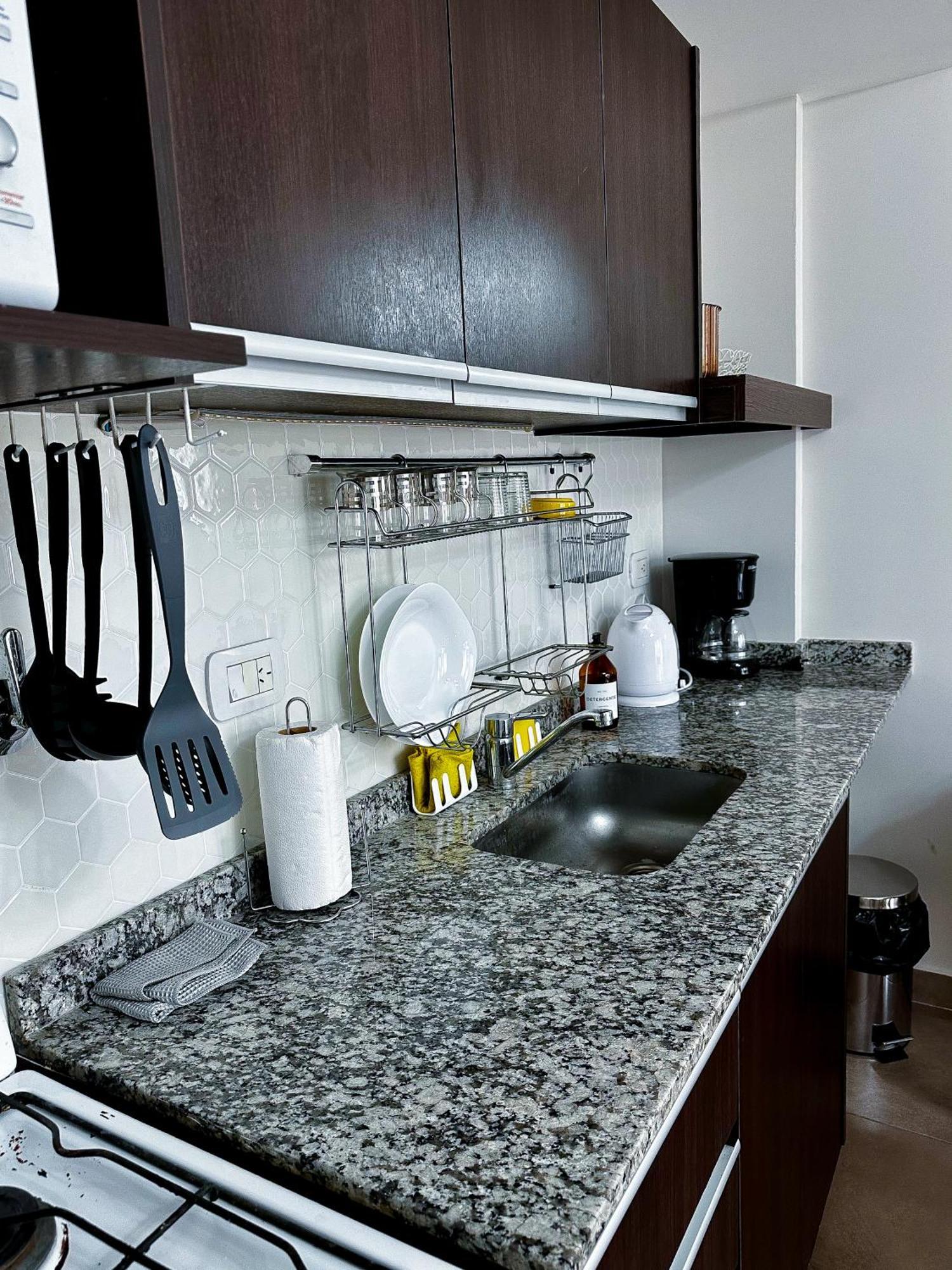 Departamento En Crespo A 4 Cuadras Del Movistar Arena *