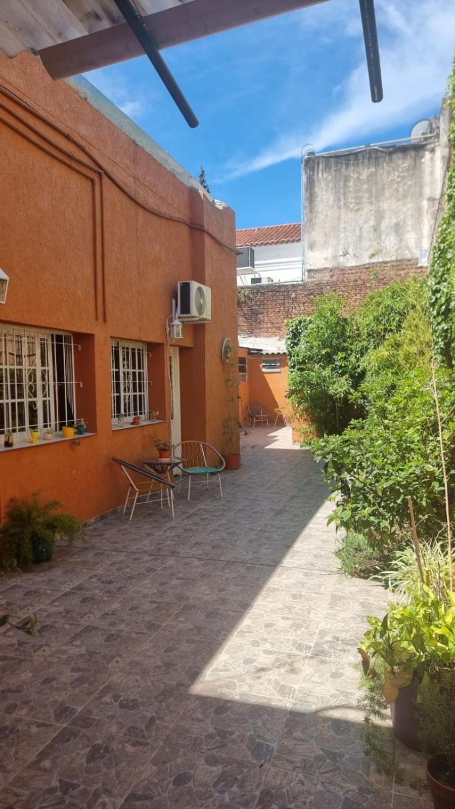 Casa Reina Crespo * Ciudad Autónoma de Buenos Aires
