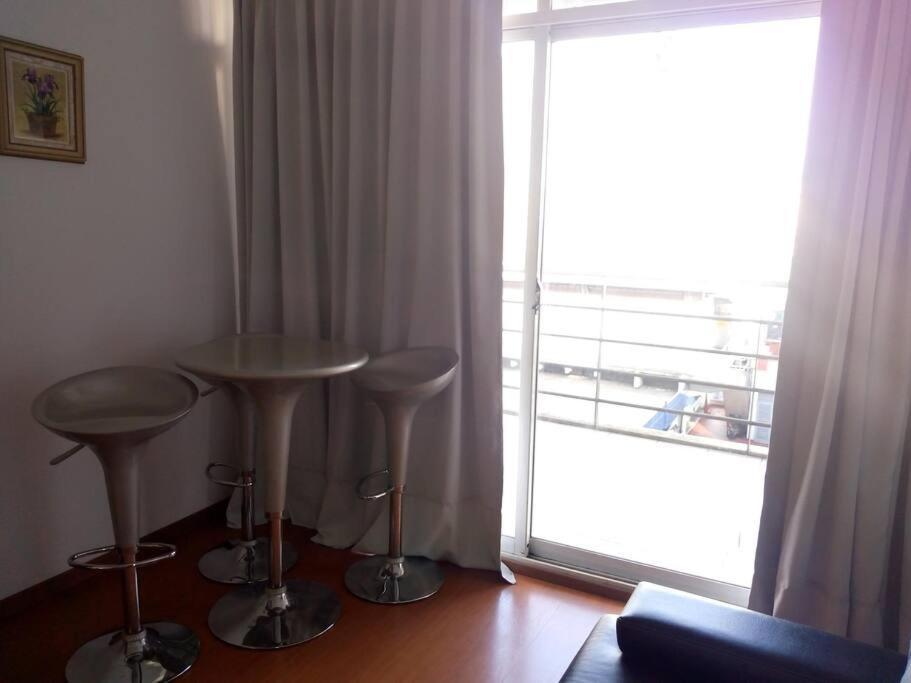 Departamento De 2 Ambientes Amoblado Con Cochera!! Apartamento