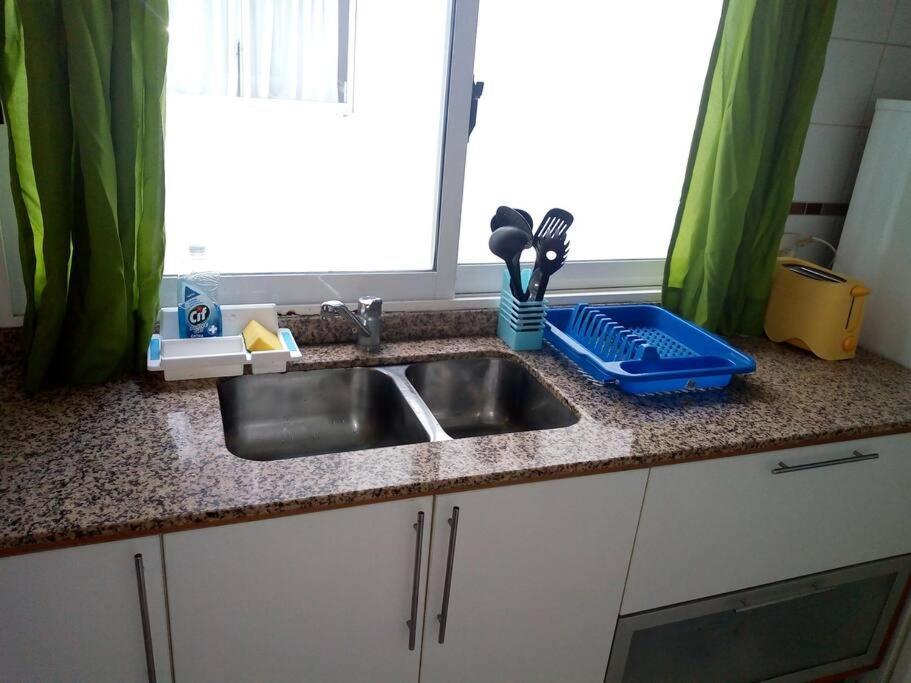 Departamento De 2 Ambientes Amoblado Con Cochera!! Apartamento