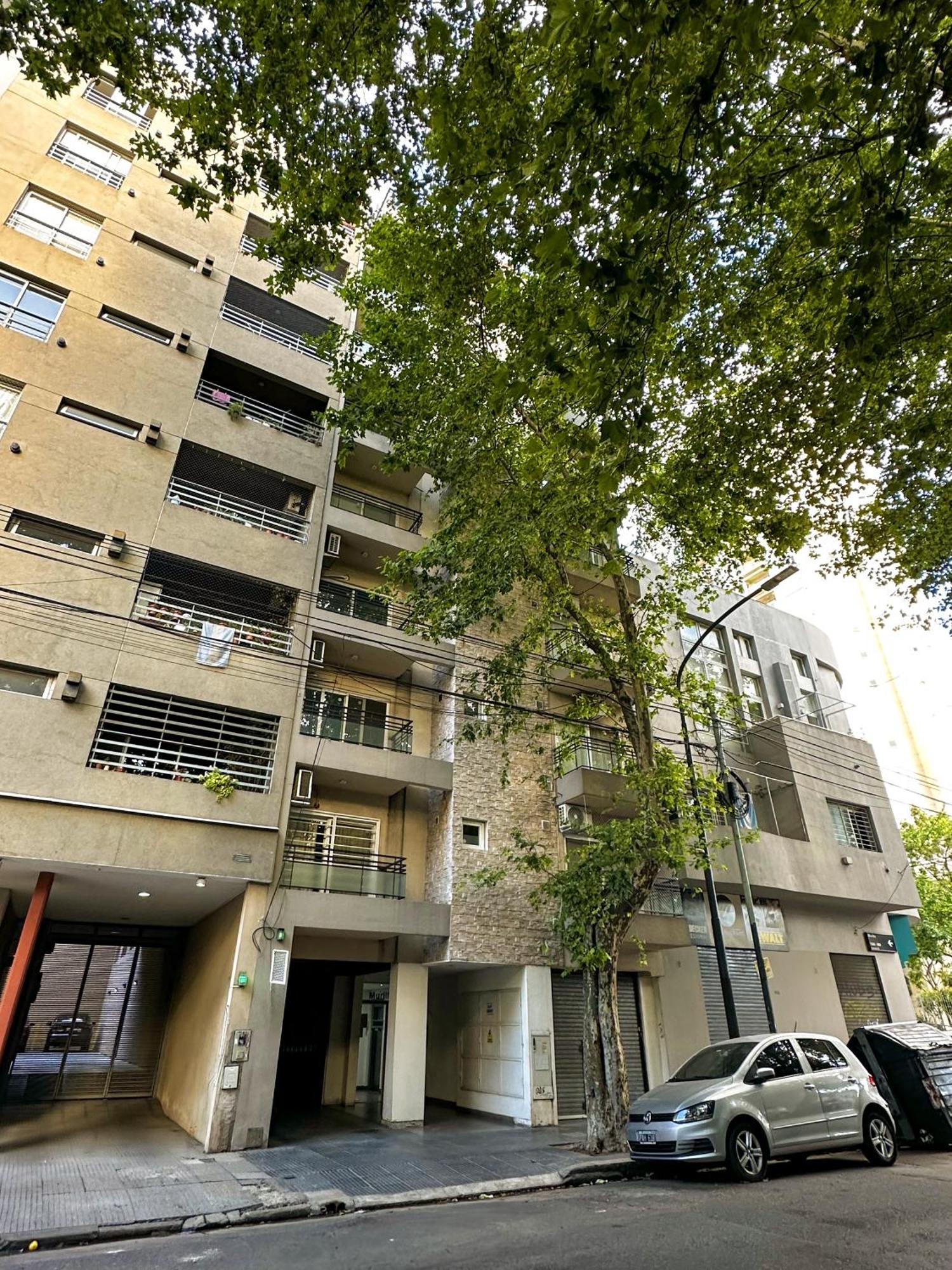 Departamento En Crespo A 4 Cuadras Del Movistar Arena *
