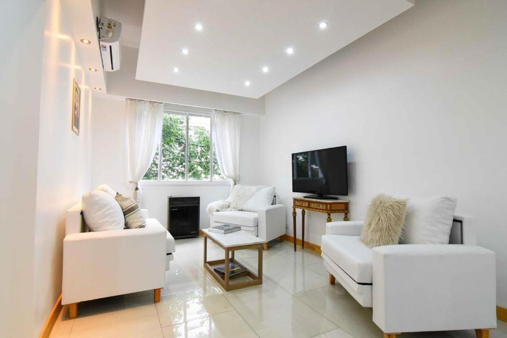 Dpto. En Recoleta: Calido, Proximo Y Confortable Apartamento Ciudad Autónoma de Buenos Aires
