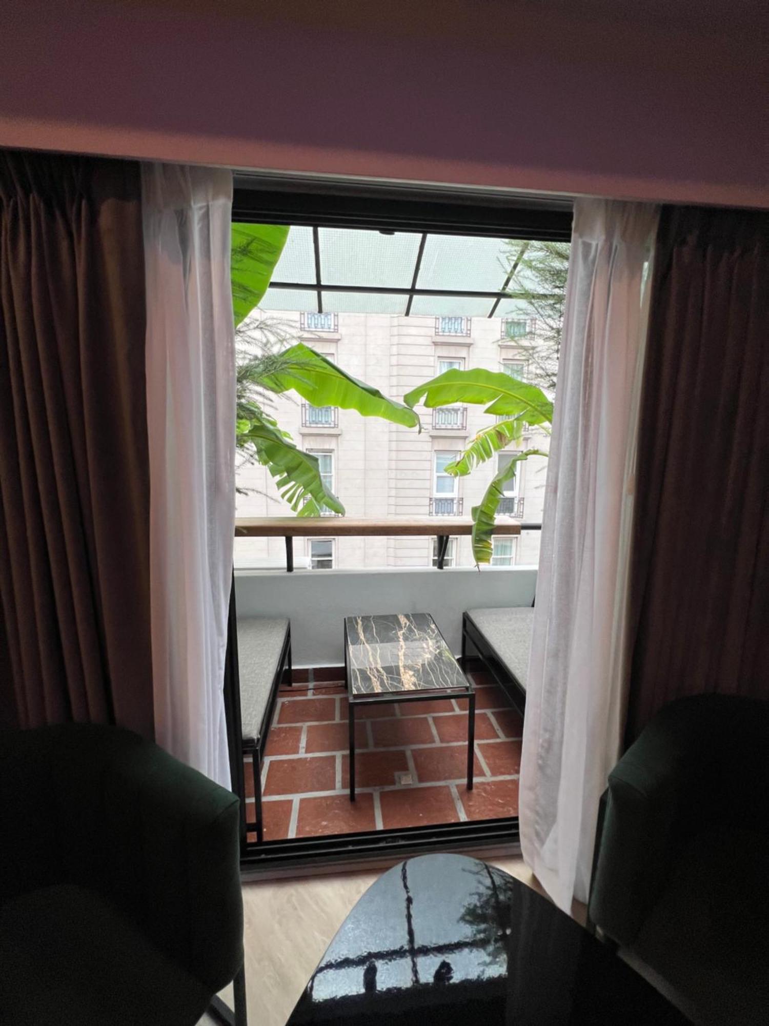 Petite Alvear * Ciudad Autónoma de Buenos Aires