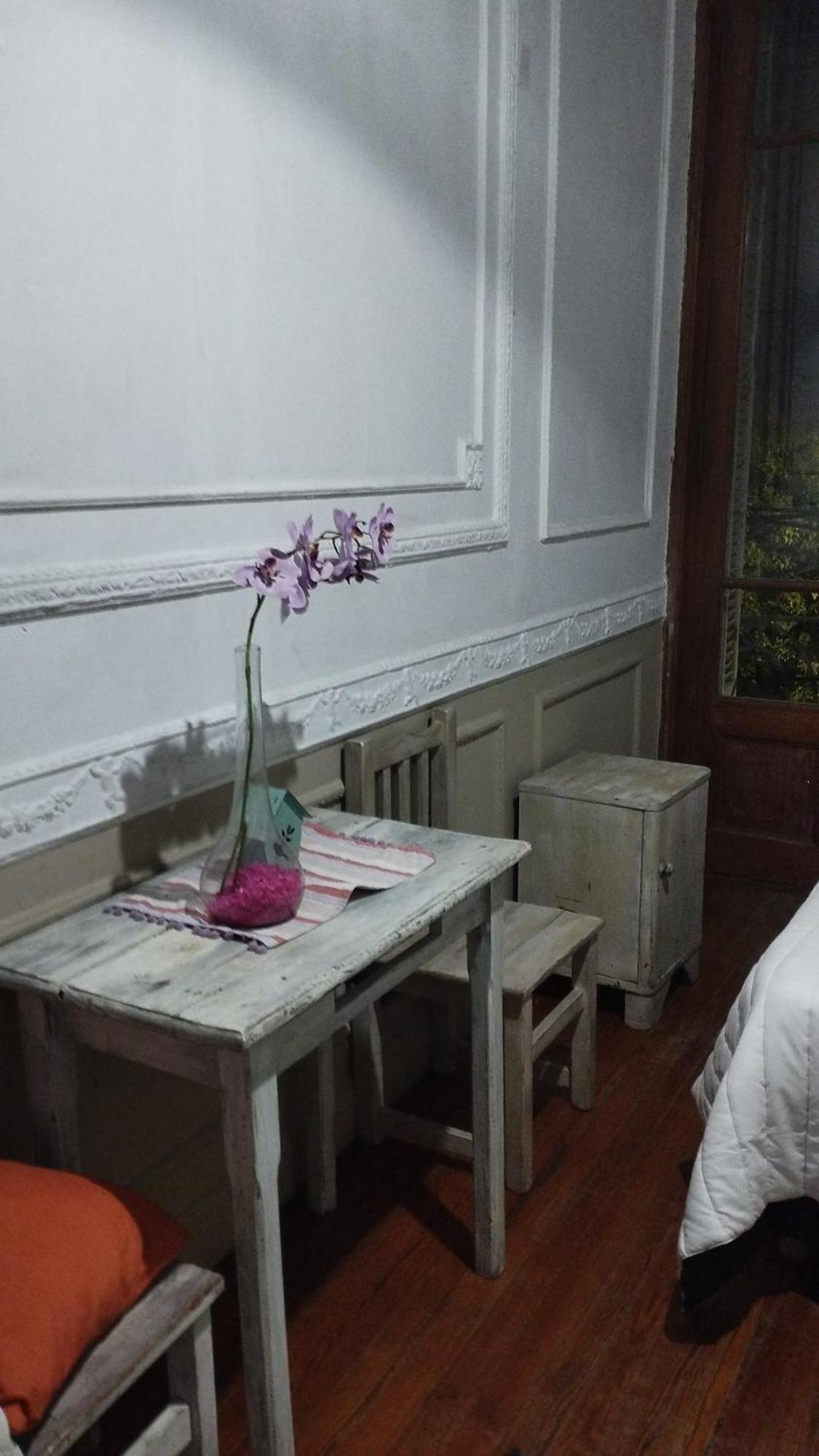 Dante Y Compania Hostal *