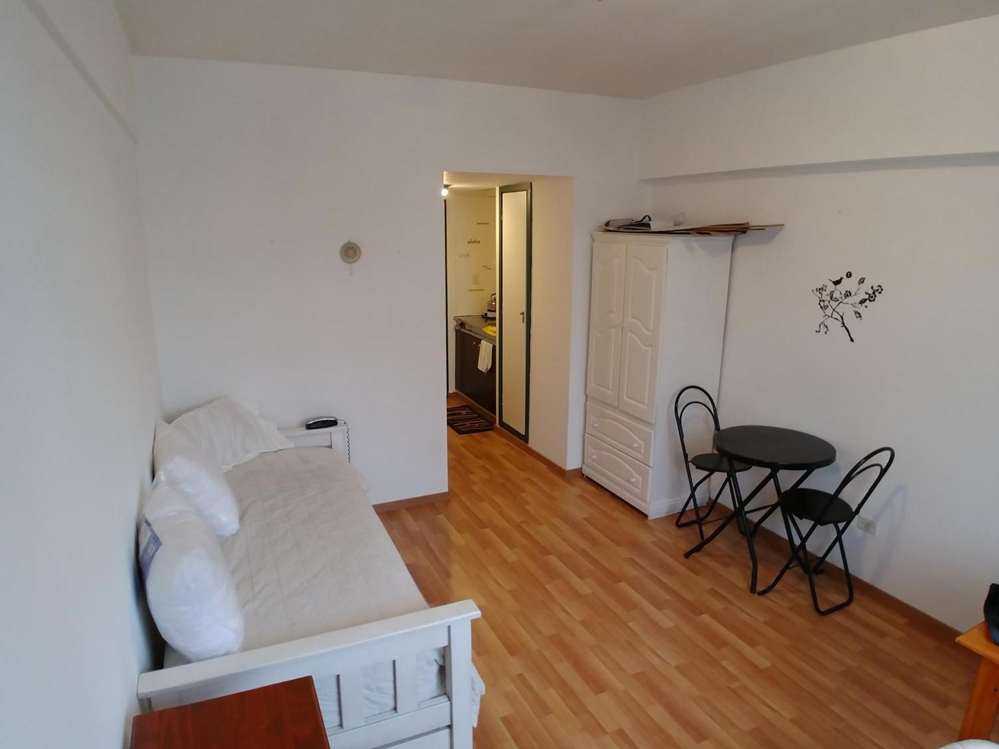 Apartamento Studio Luminoso Y Tranquilo Centro Bs As *