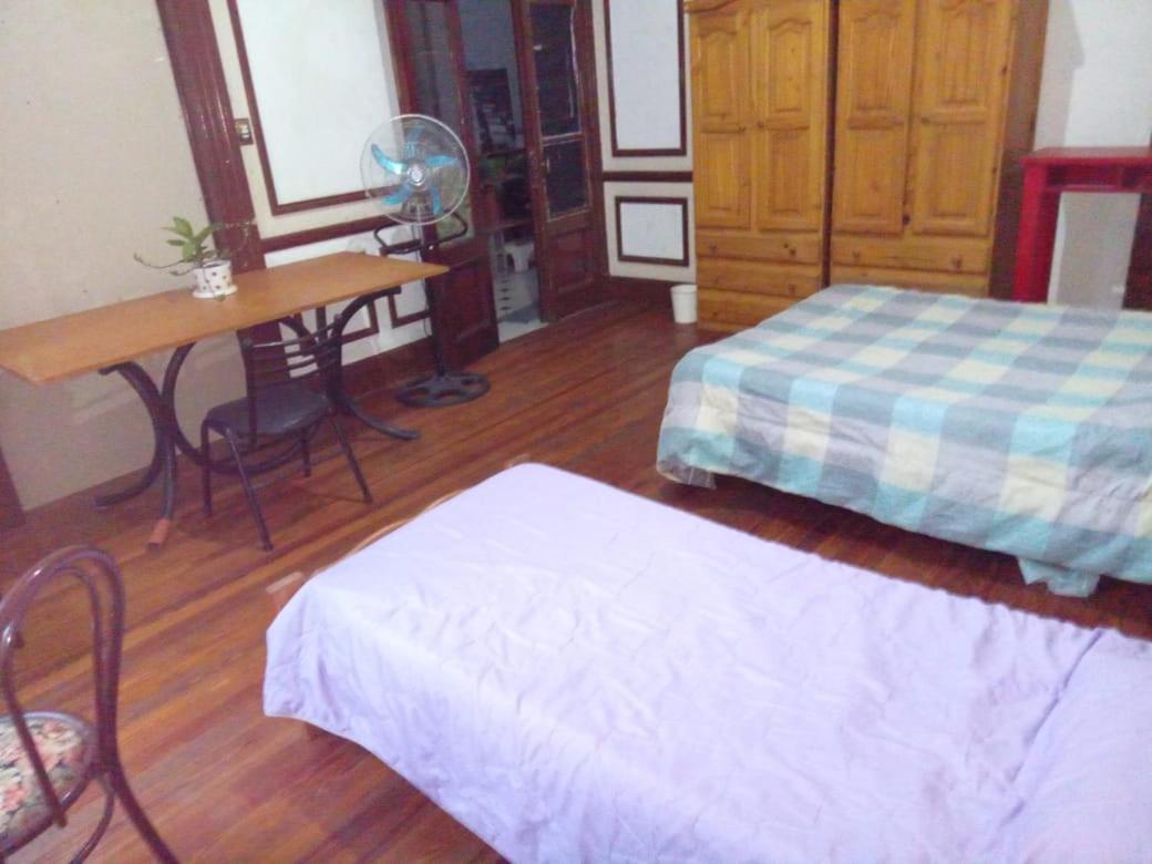 Habitac Indiv Casa De Familia, Flores Habitación en casa particular Ciudad Autónoma de Buenos Aires