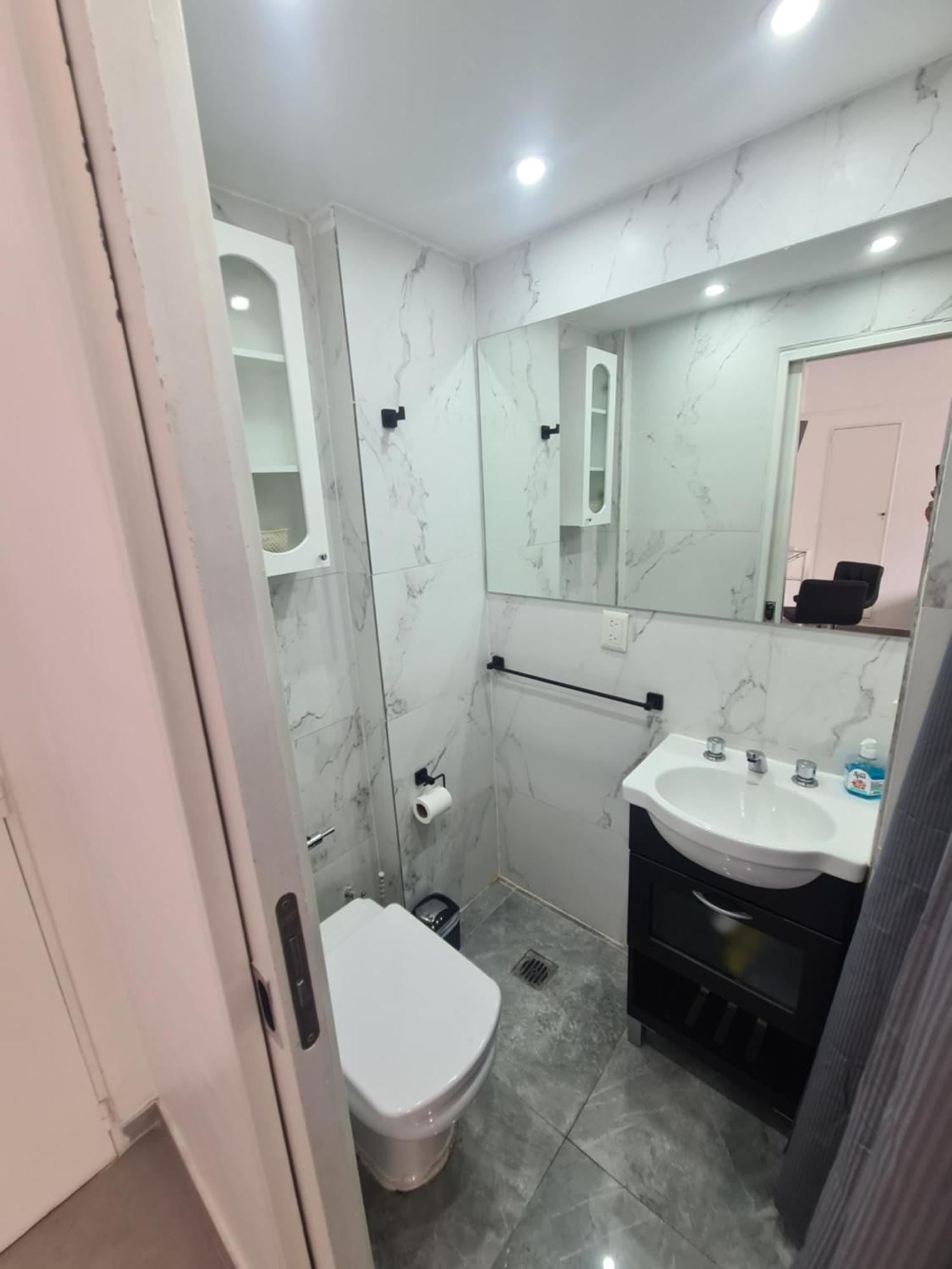 Av. Corrientes 1670 - Paseo La Plaza - Apartamento