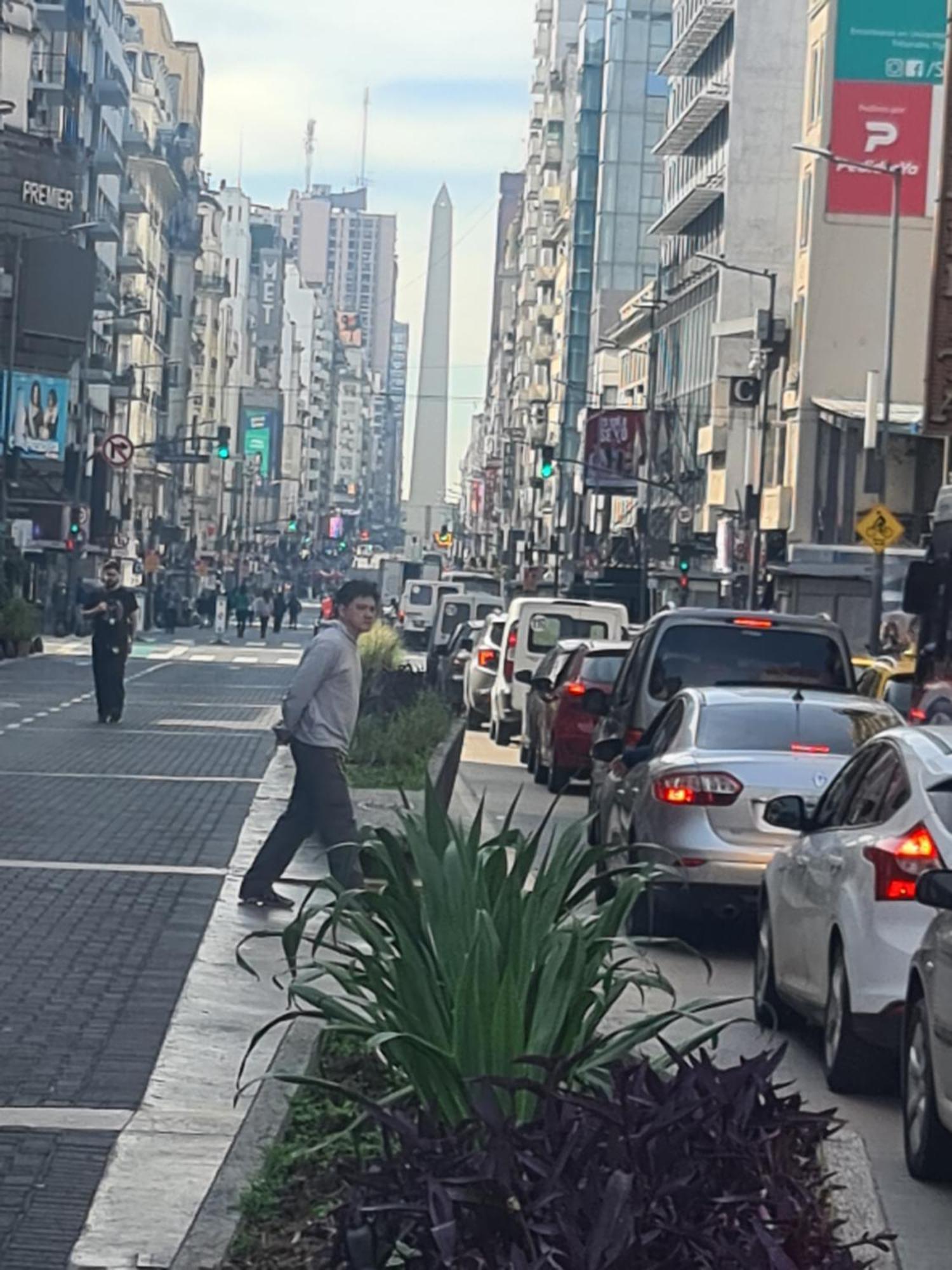 Av. Corrientes 1670 - Paseo La Plaza - Apartamento Ciudad Autónoma de Buenos Aires