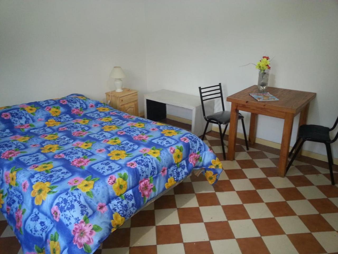 Habitación en casa particular Habitac Indiv Casa De Familia, Flores Ciudad Autónoma de Buenos Aires