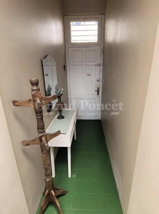 Historic San Telmo Cozy Spacious Apt Large Groups And Families For Your Perfect Stay, Atencion Precio De Reserva En Dolares O Pesos Dolar Blue * Ciudad Autónoma de Buenos Aires