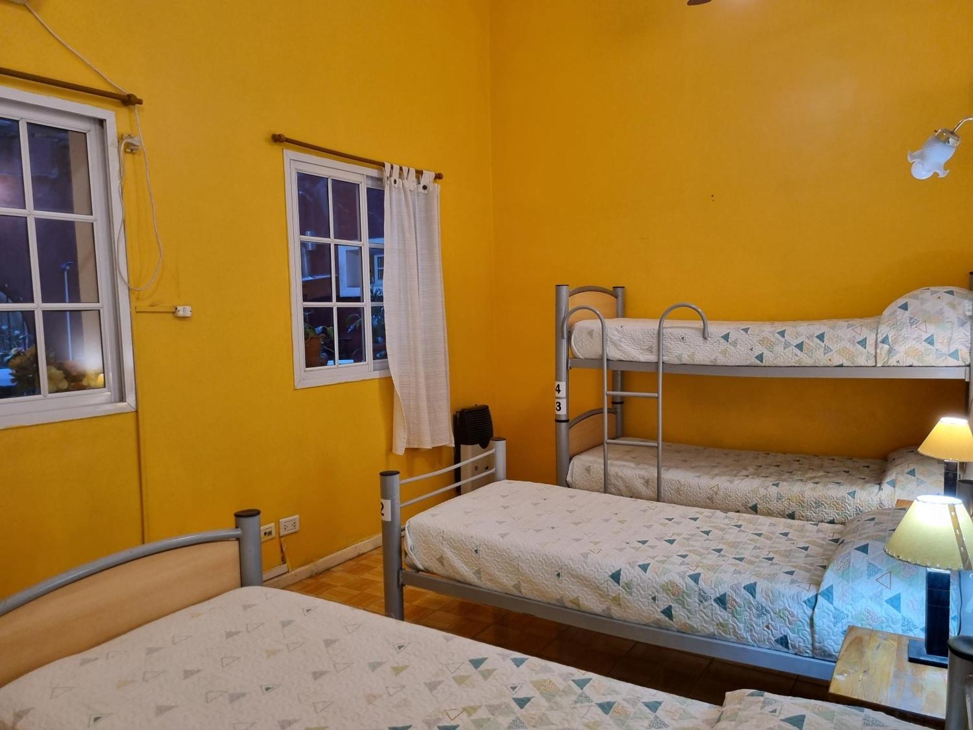 Estoril Hostal *