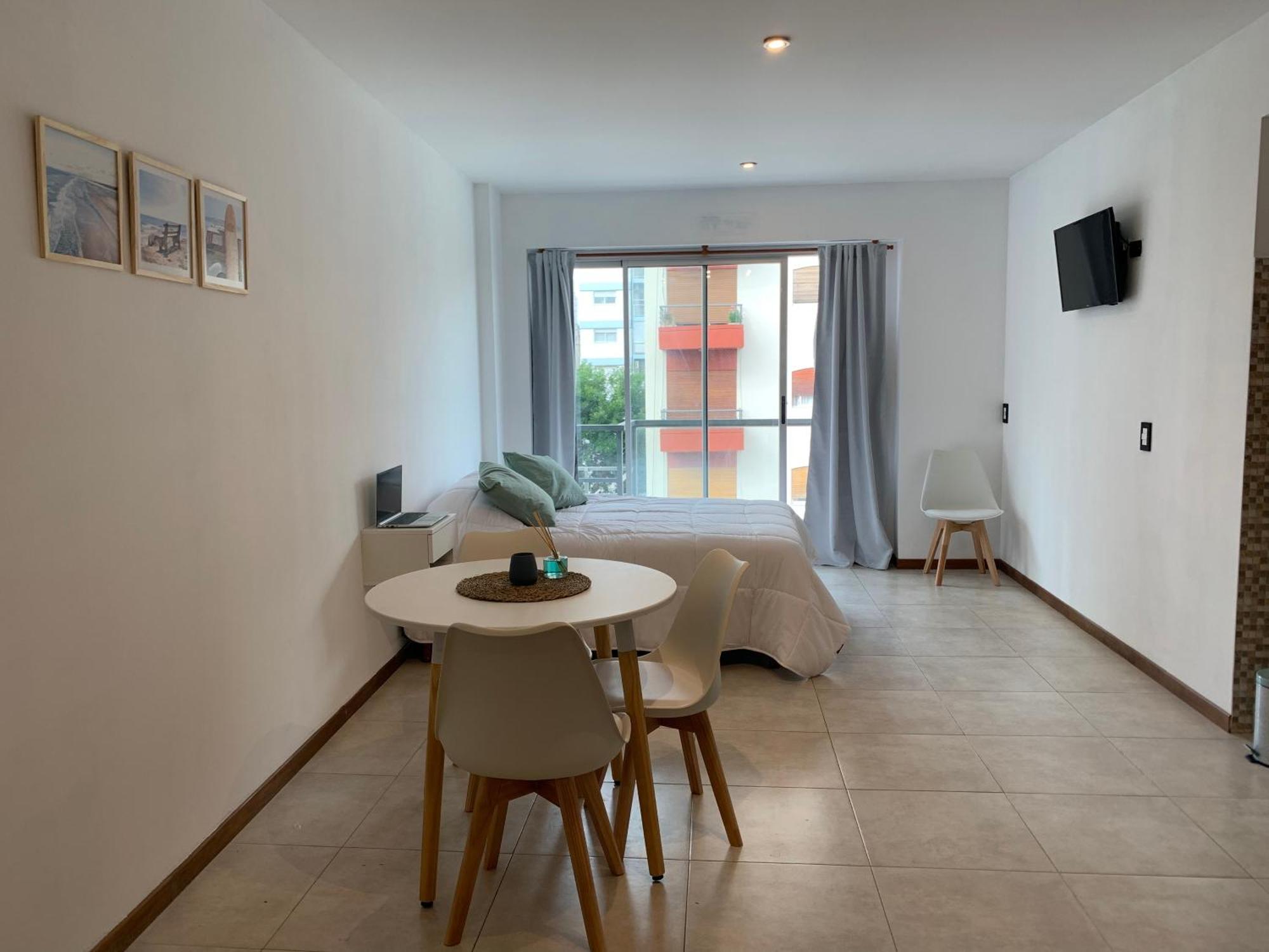 Monoambiente Nuevo Y Luminoso En Flores Apartamento