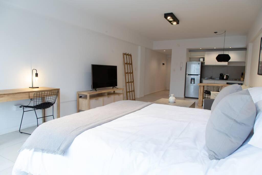 Hiedra Beautiful Deluxe Studio Apartment