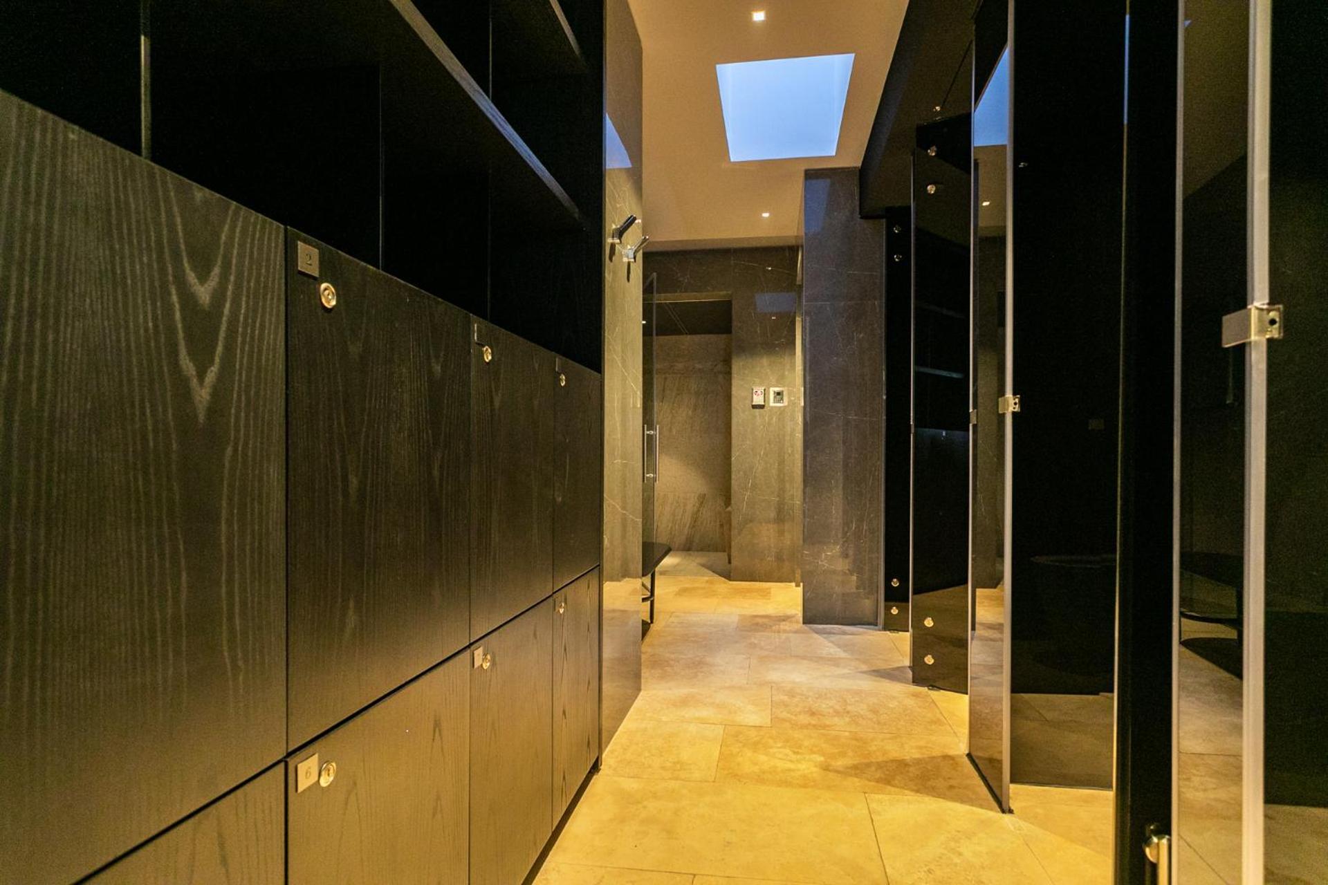 Deco Armani Stunning Buenos Aires