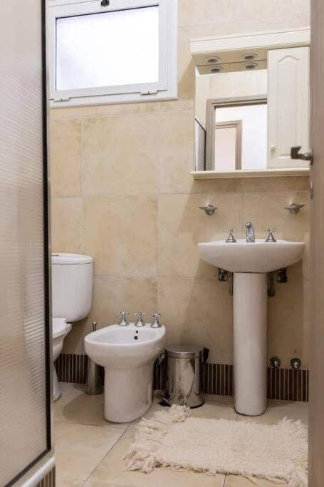 Casa Jade, Amplia Casa Con Excelente Ubicacion En Capital Federal Buenos Aires