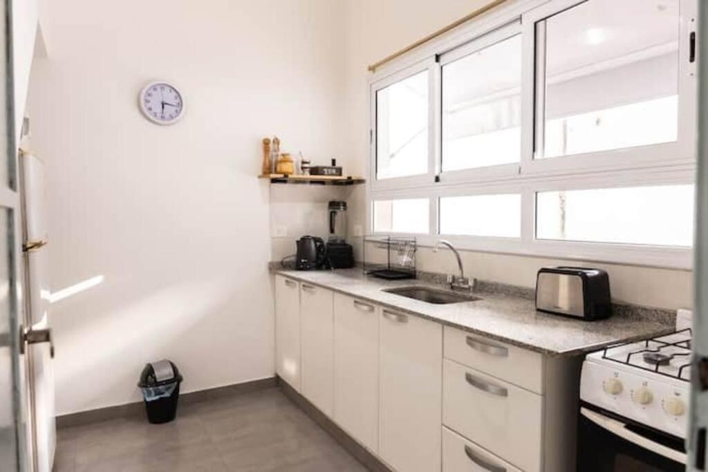 Apartamento Casa Jade, Amplia Casa Con Excelente Ubicacion En Capital Federal