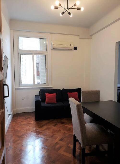 Departamento En Av. Corrientes * Ciudad Autónoma de Buenos Aires