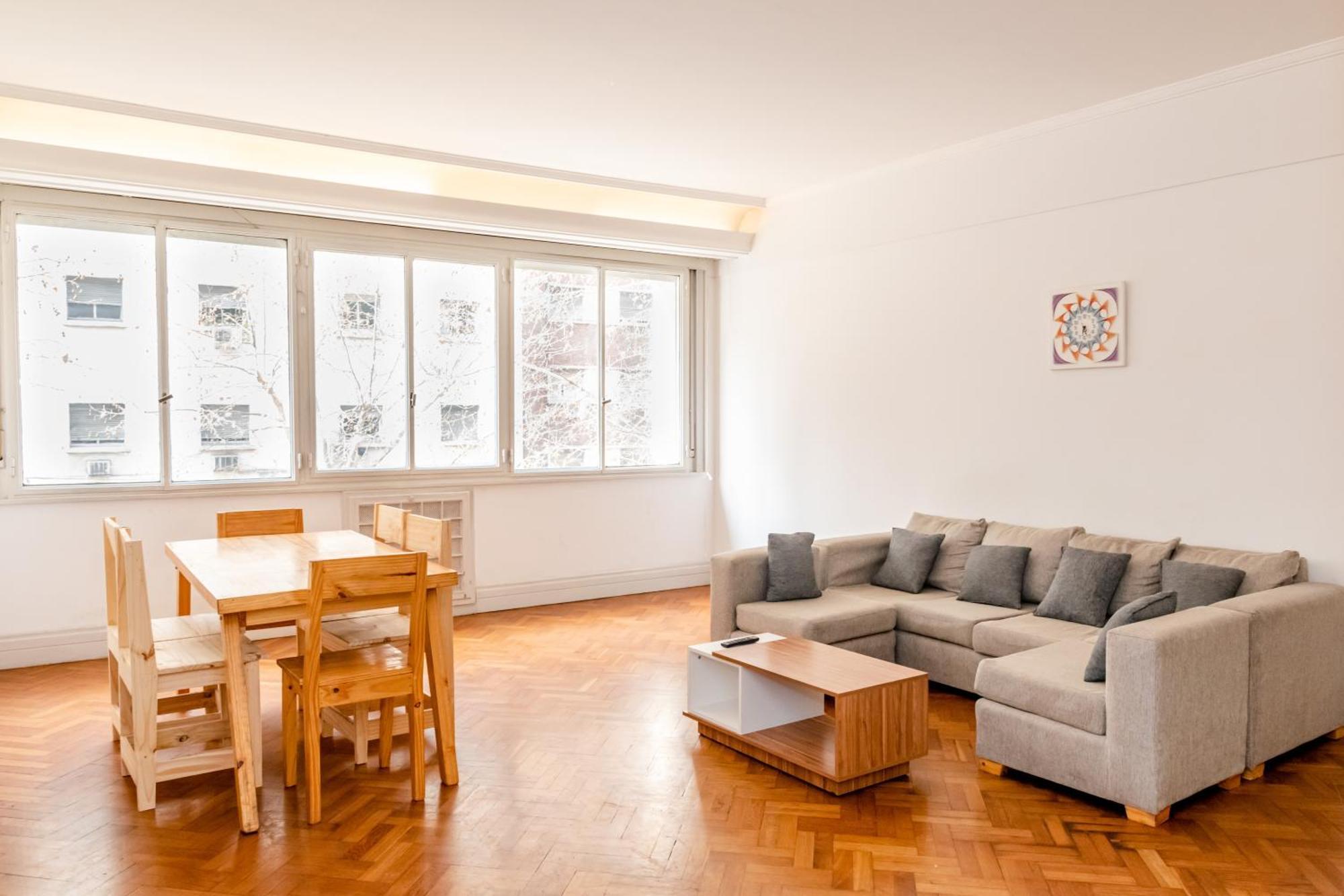 Private In A Huge Multicultural Habitación en casa particular Ciudad Autónoma de Buenos Aires