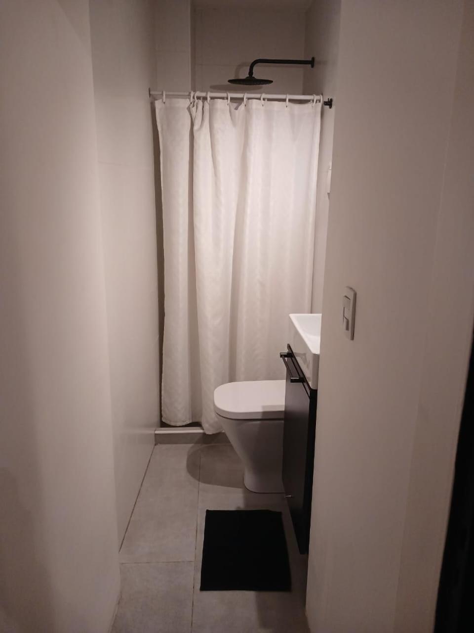 Monoambiente Frente A La Rural Apartamento