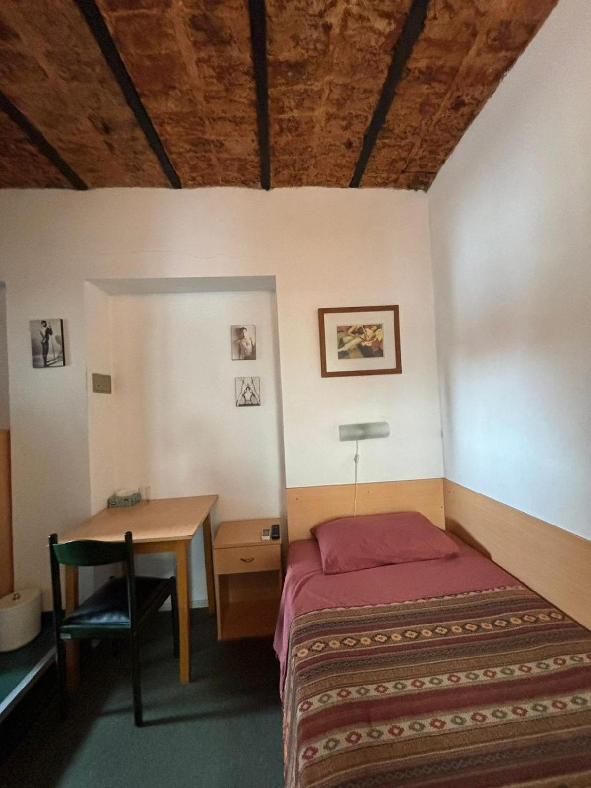 Bed and breakfast Lgy Only Men