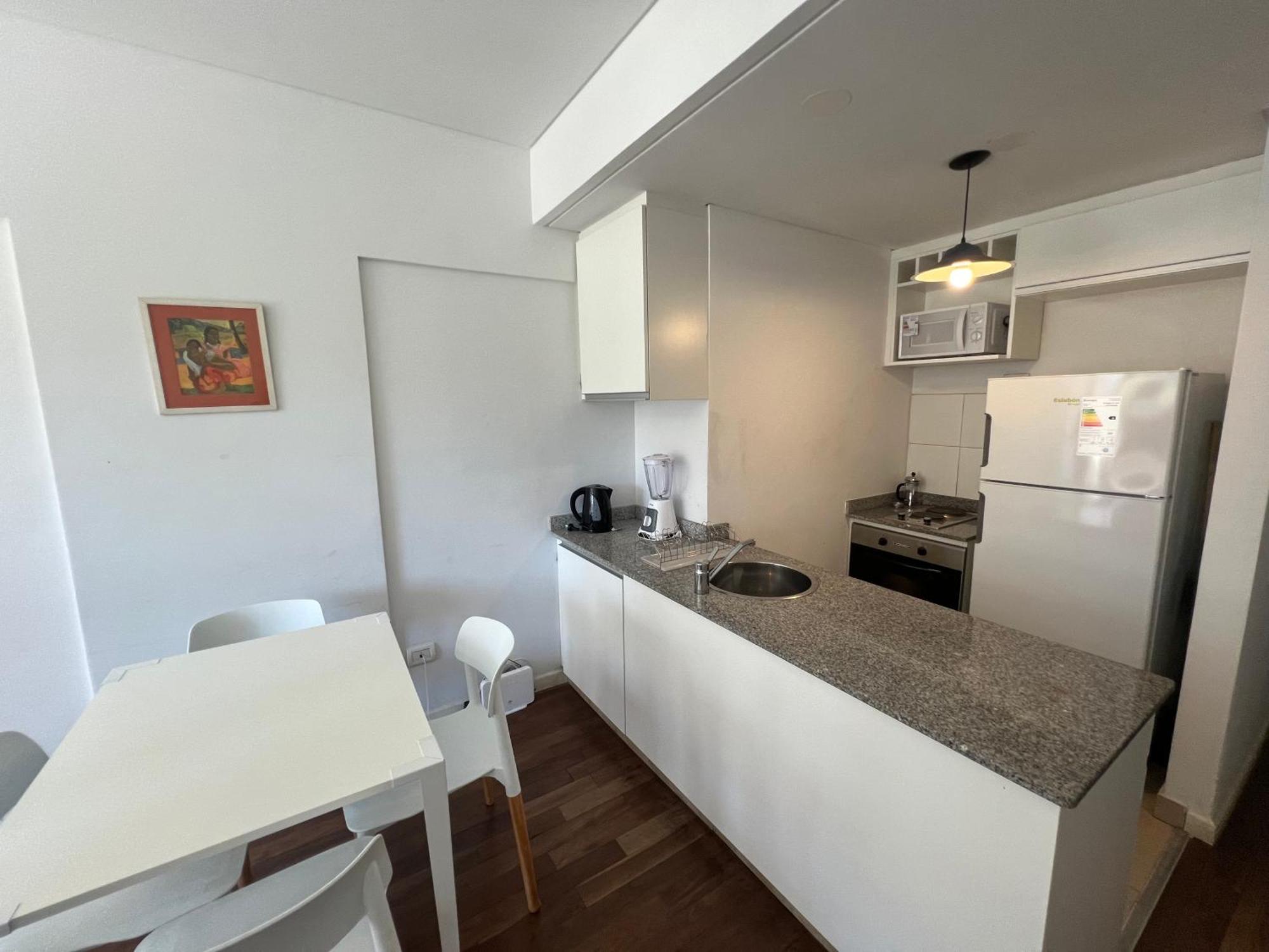 Apartamento Monoambiente En Recoleta. Cercano Al Metro!