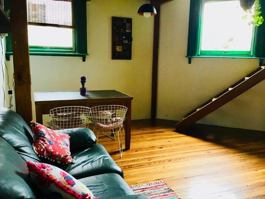 Apartamento Loft Antiguo Sobre Av De Mayo