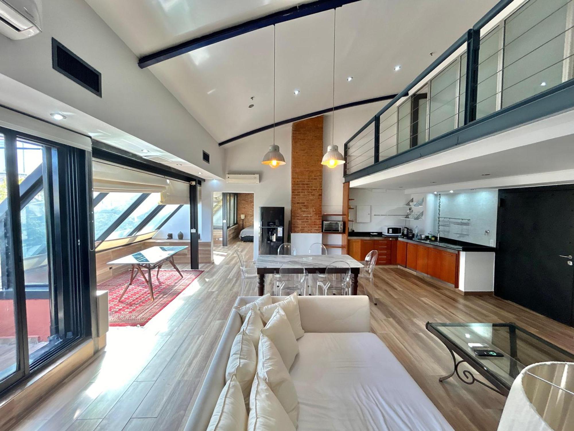 Amplio Loft En Puerto Madero A Pasos Del Puente De La Mujer Y Casa Rosada *