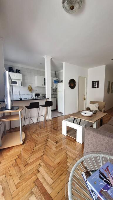 Avenida Cordoba Pura Luz Y Amplitud ,cochera Apartamento Buenos Aires