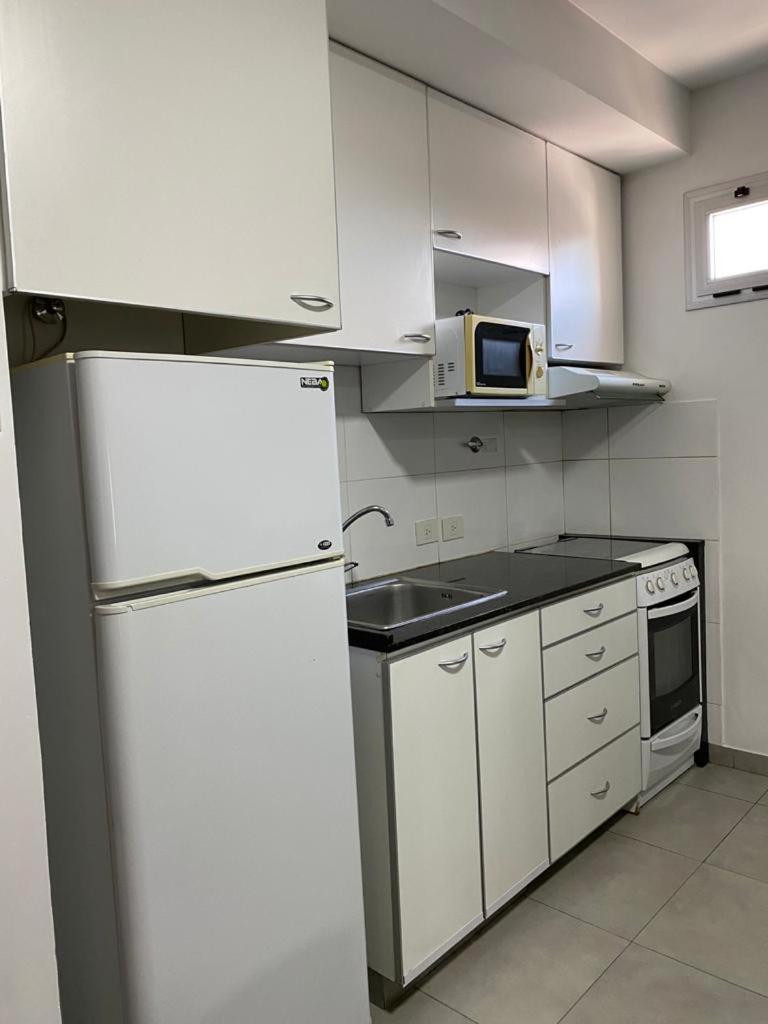 Apartamento Monoambiente, Amplio Y Luminoso, Totalmente Equipado *