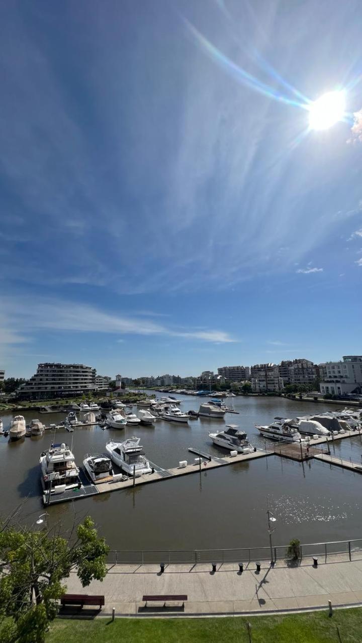 Departamentos Bahia Grande Nordelta Con Balcon Y Vista A La Bahia Piscina Opcional Arancelada!! Buenos Aires