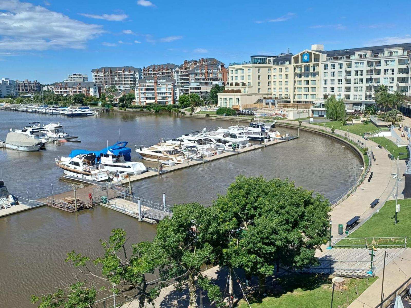 Departamentos Bahia Grande Nordelta Con Balcon Y Vista A La Bahia Piscina Opcional Arancelada!! Apartamento Buenos Aires