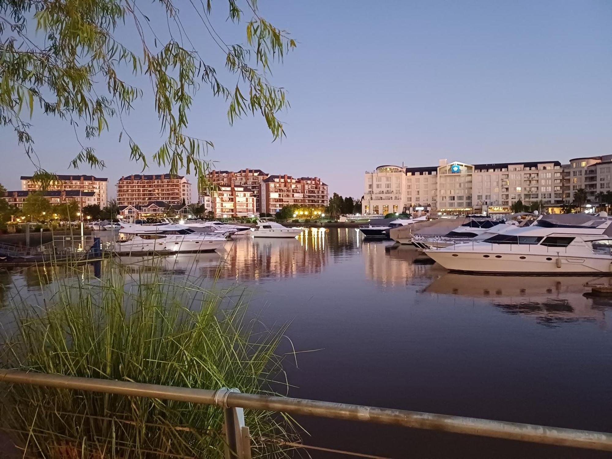 Apartamento Departamentos Bahia Grande Nordelta Con Balcon Y Vista A La Bahia Piscina Opcional Arancelada!! Buenos Aires