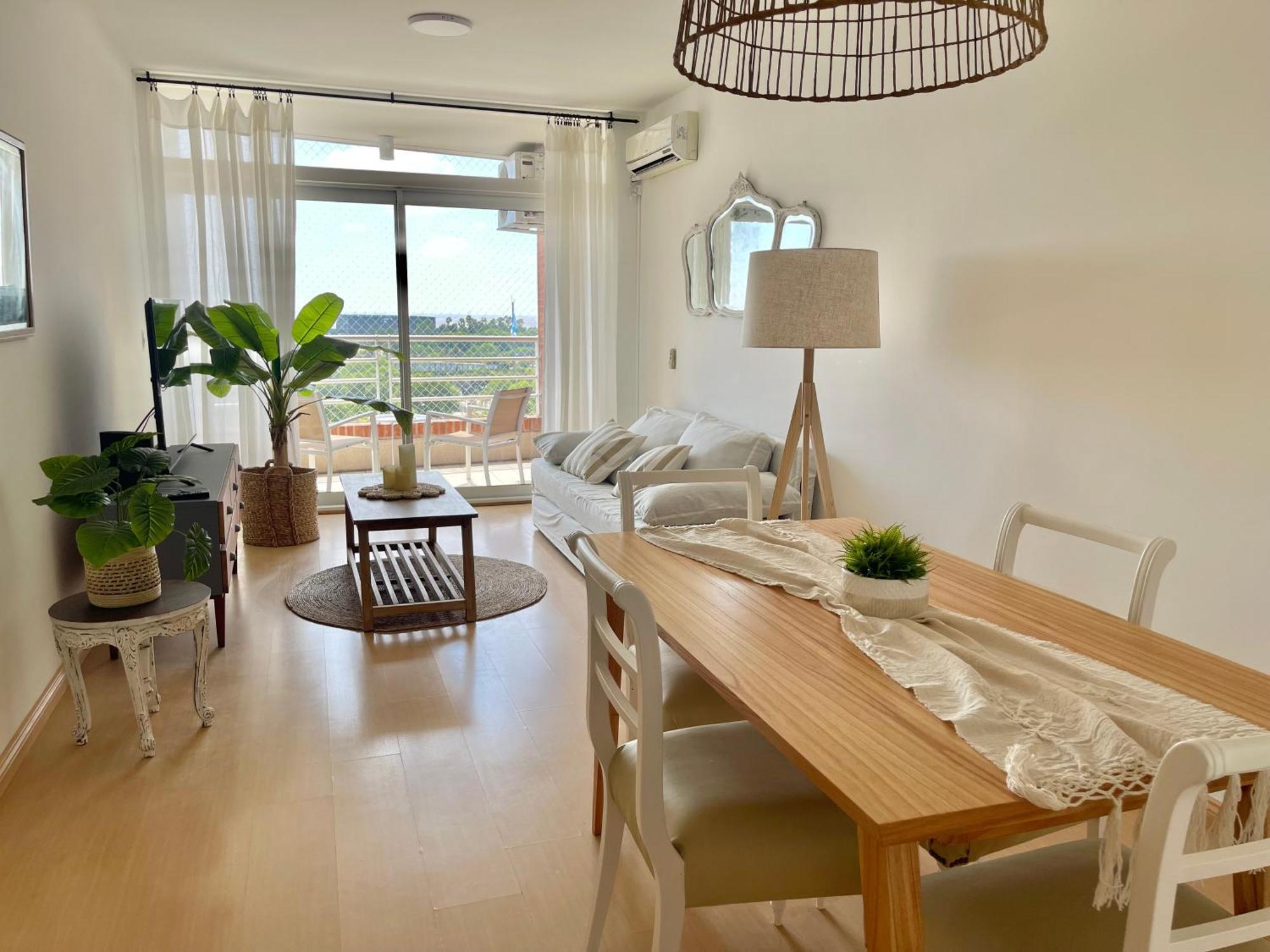 Jardines Full Amenities Vista Al Rio Apartamento