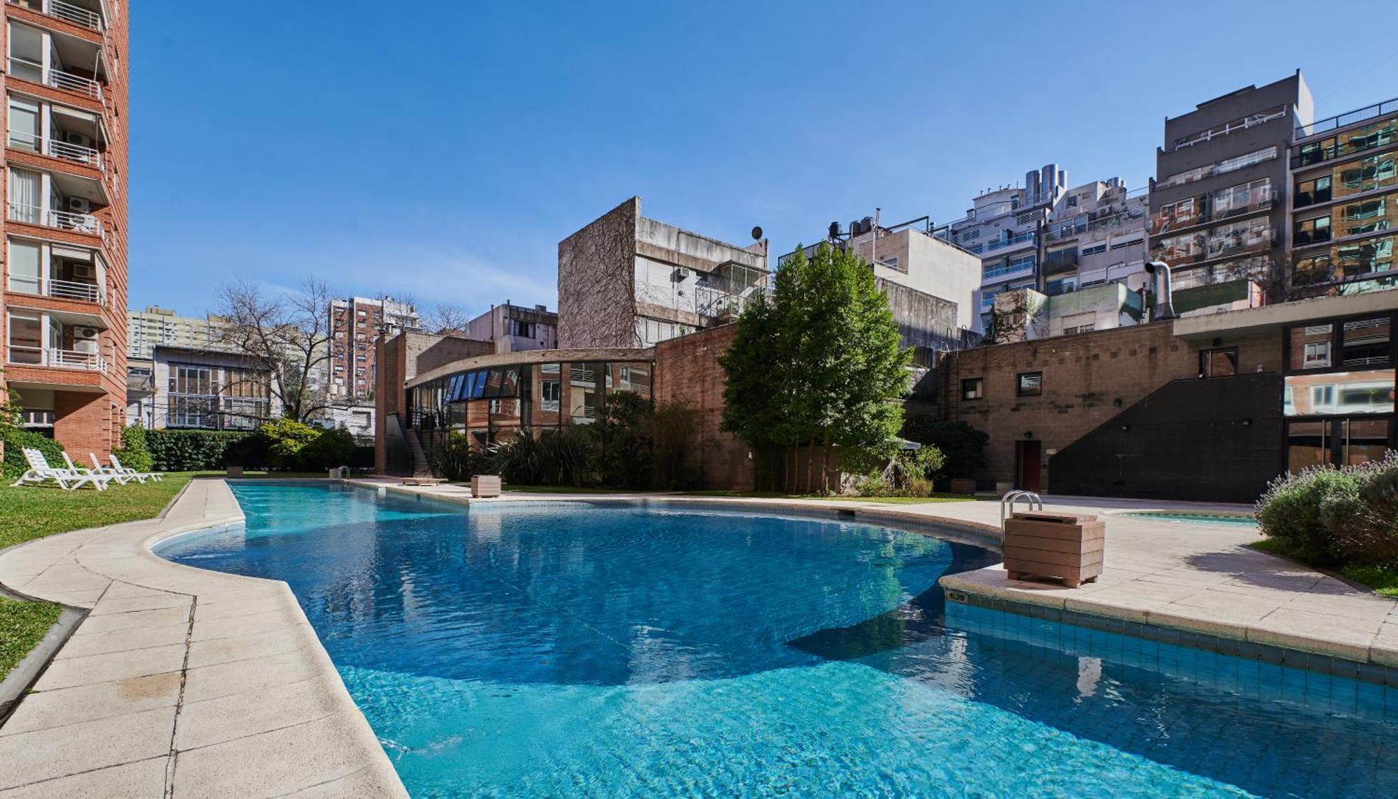 Jardines Full Amenities Vista Al Rio Apartamento